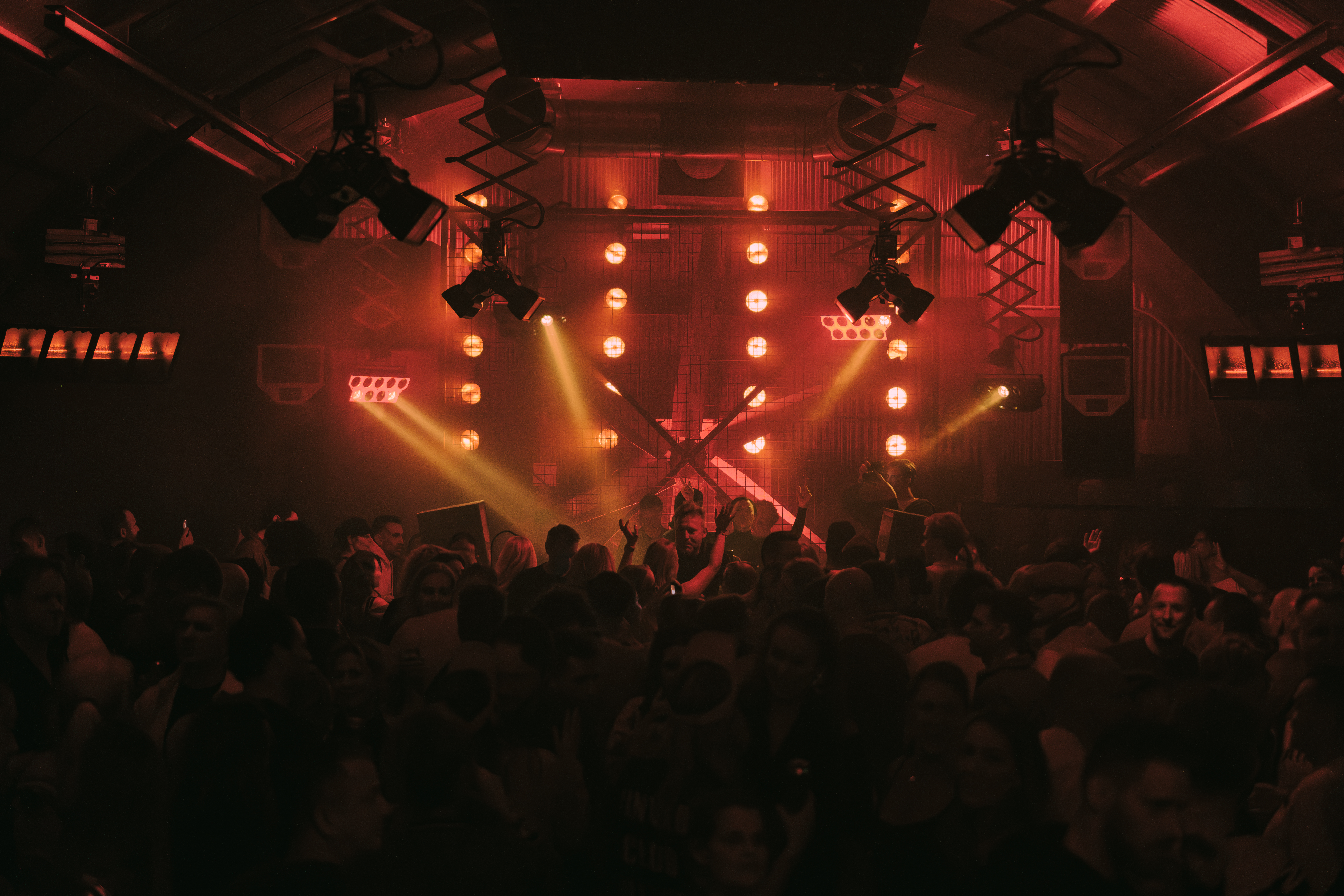 Drabes performing live